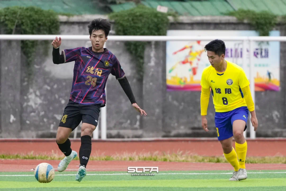 而拼搏的热, 拥有高水平 而拼搏的热, 拥有高水平