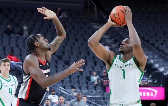 使用杜兰特, 合同三人组 使用杜兰特, 合同三人组