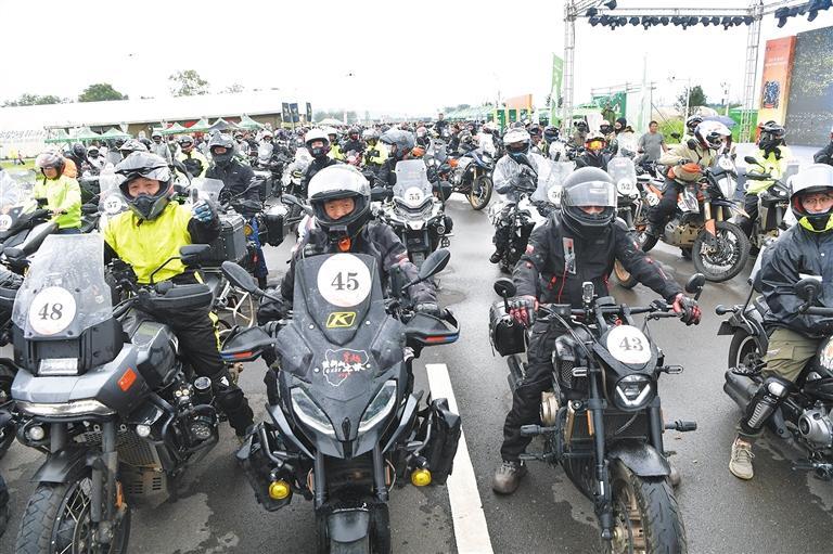 鸡峰丛等特, div 鸡峰丛等特, div