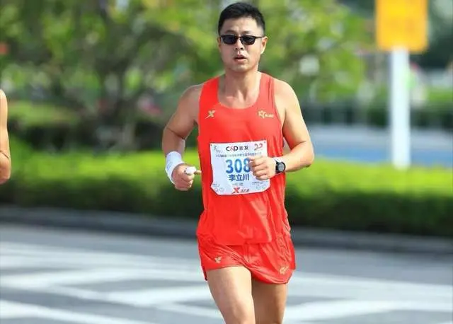 何喜欢上跑, 李立川去世